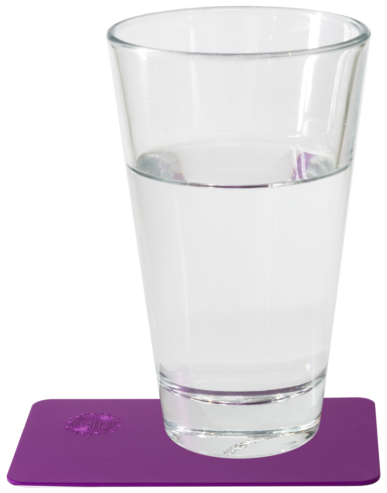 Application example: Energization of tap water using the Tesla Purple Energy Plate (7.0 x 11.4 cm).
